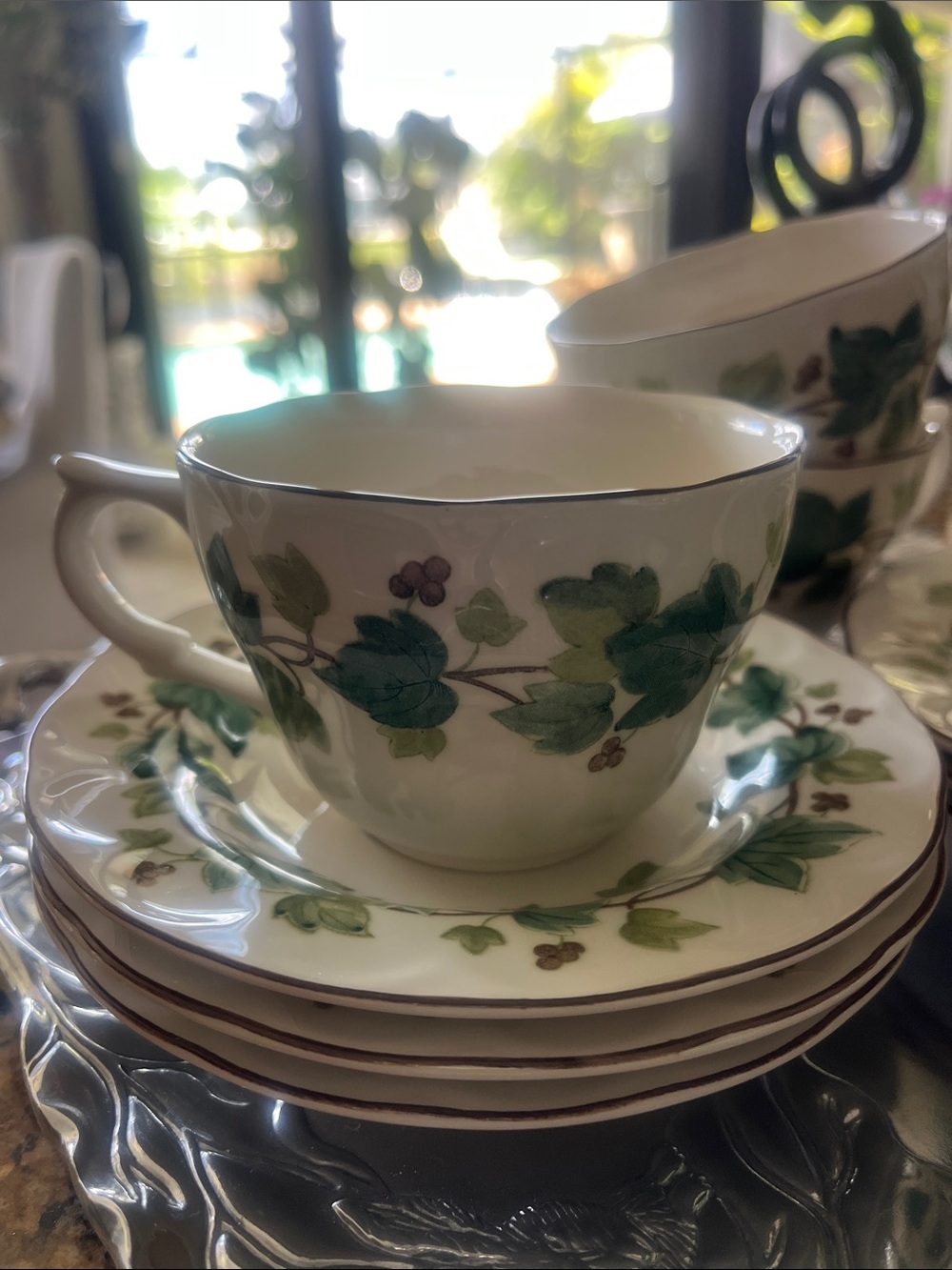Set of 6 Nikko casual living Greenwood ivory pattern, tea, cups, and saucers - Picture 2 of 7